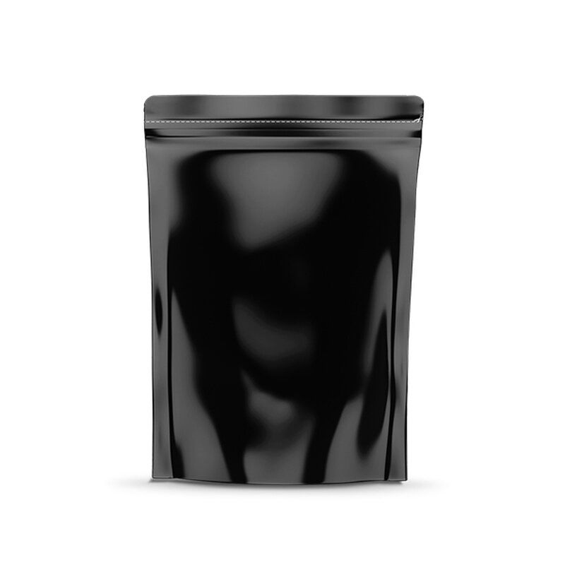 Ein glänzender schwarzer, wiederverschließbarer Standbeutel mit der „Feuchtigkeitskontrolle“-Technologie von Grove Bags steht leer vor einem weißen Hintergrund. Der TerpLoc-Reißverschlussbeutel 58–62 %, der von vorne gezeigt wird und keine sichtbaren Markenzeichen oder Etiketten aufweist, gewährleistet eine optimale Erhaltung der Terpenprofile.